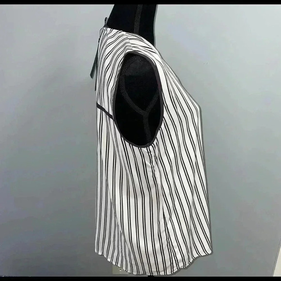 Judith & Charles JAC  Arthur Blouse - Picture 2 of 7